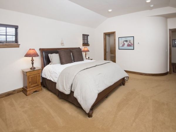 Vail Lionshead Home 971105