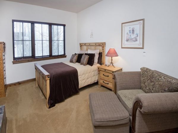 Vail Lionshead Home 971105