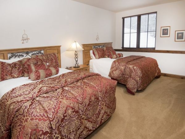 Vail Lionshead Home 971105