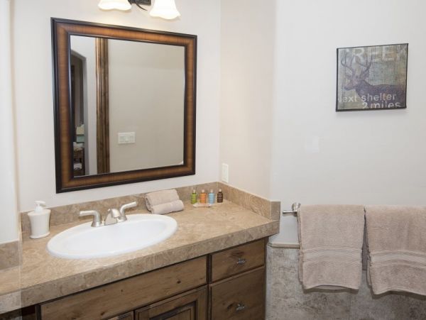 Vail Lionshead Home 971105