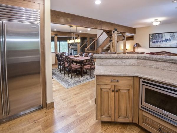 Vail Lionshead Home 971107