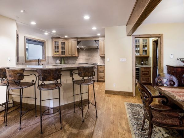Vail Lionshead Home 971107