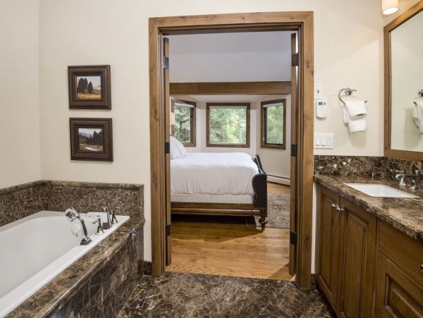 Vail Lionshead Home 971107