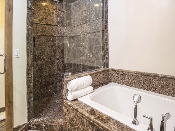 Vail Lionshead Home 971107
