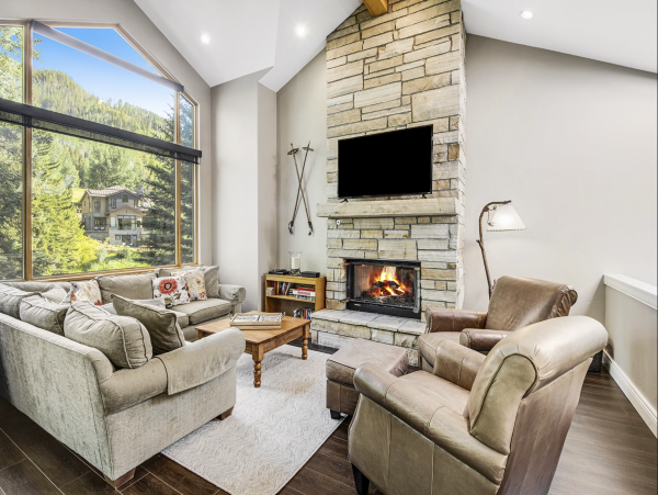 Vail Townhouse Right Near Chairlift 20