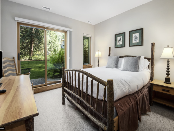 Vail Townhouse Right Near Chairlift 20
