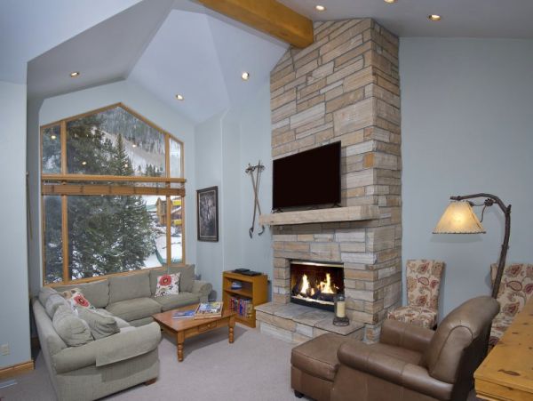 Vail Townhouse Right Near Chairlift 20