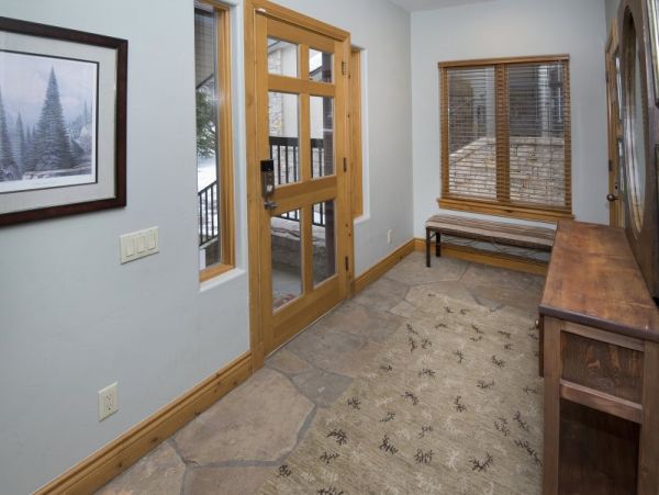 Vail Townhouse Right Near Chairlift 20