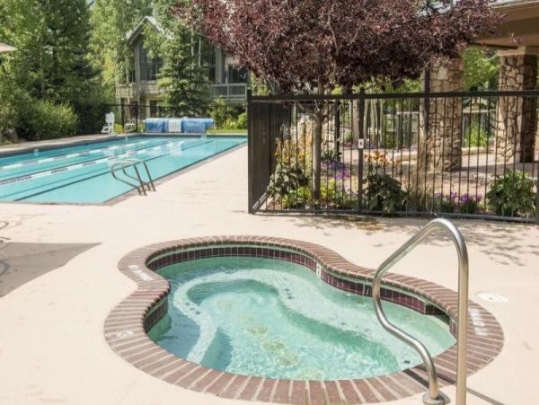 Vail Lionshead Home 971114