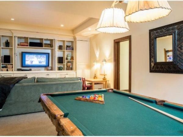 Ski in Ski Out 5 Bedroom Platinum Home