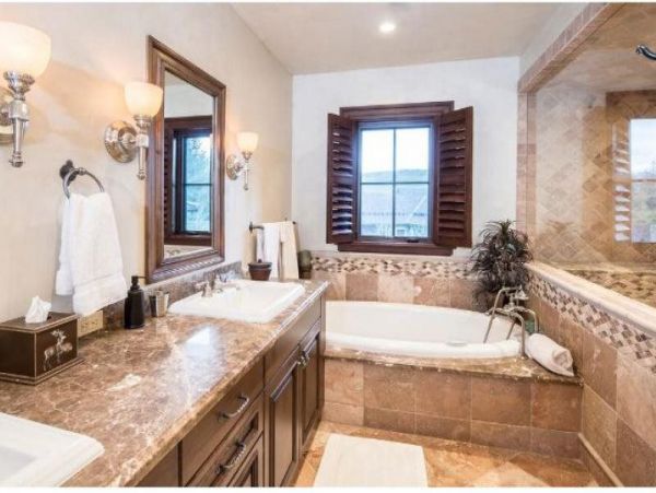 Ski in Ski Out 5 Bedroom Platinum Home