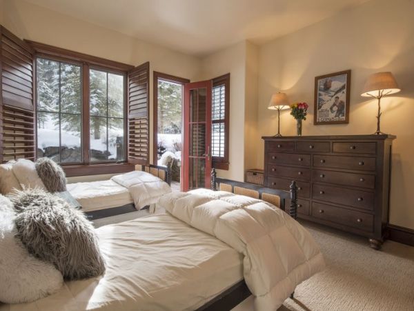 Ski in Ski Out 5 Bedroom Platinum Home