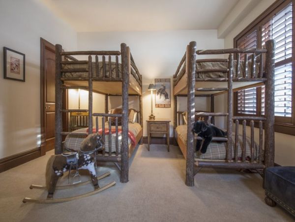 Ski in Ski Out 5 Bedroom Platinum Home