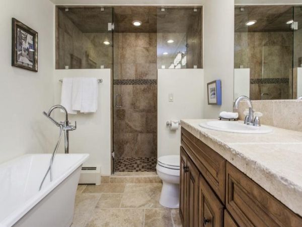 Charming 5 Bedroom Home in Vail with Private Pool & Spa