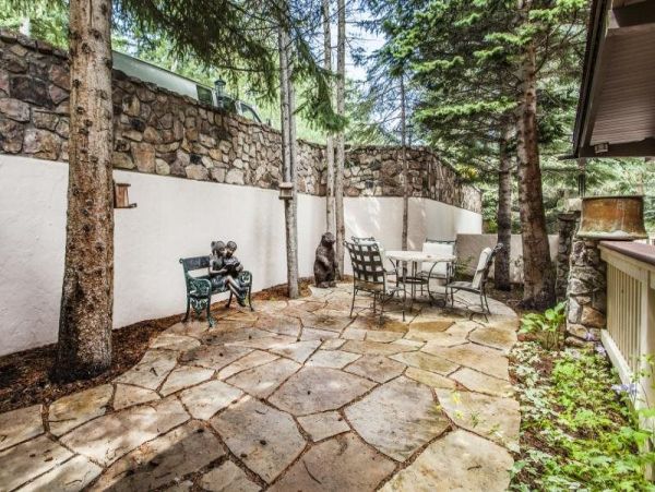 Charming 5 Bedroom Home in Vail with Private Pool & Spa
