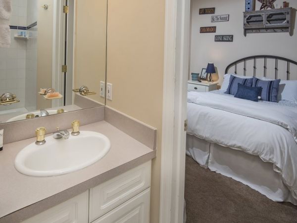 Vail Lionshead Home 971118