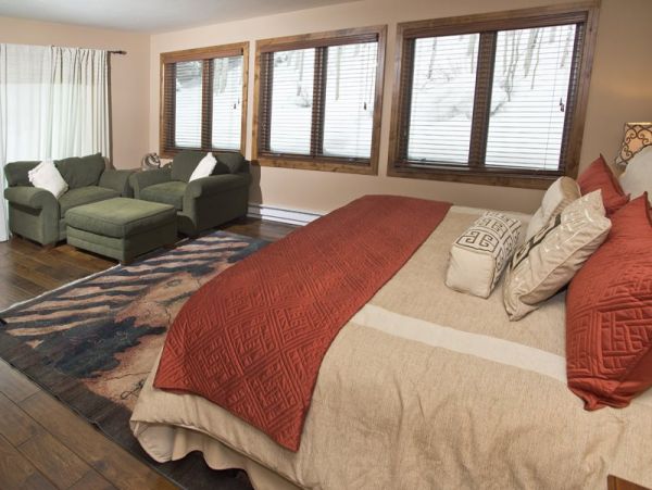 Vail Lionshead Home 971119