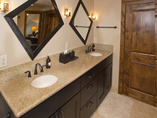Vail Lionshead Home 971119