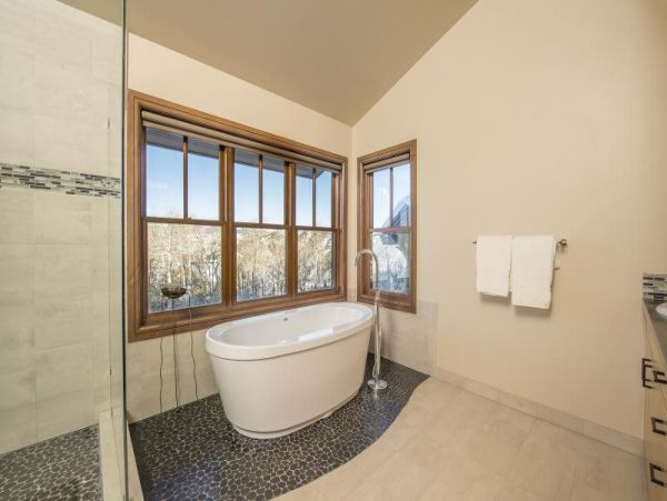 Vail Lionshead Home 971120