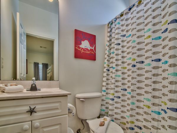 Destin Vacation Home Four Bedroom Walk to Beach