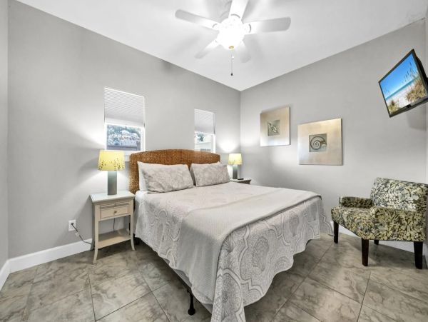 Destin Vacation Rental - Luxury Beach House with Pool