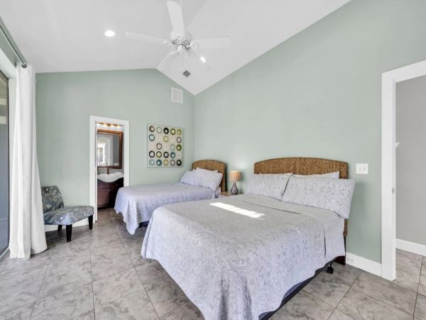 Destin Vacation Rental - Luxury Beach House with Pool