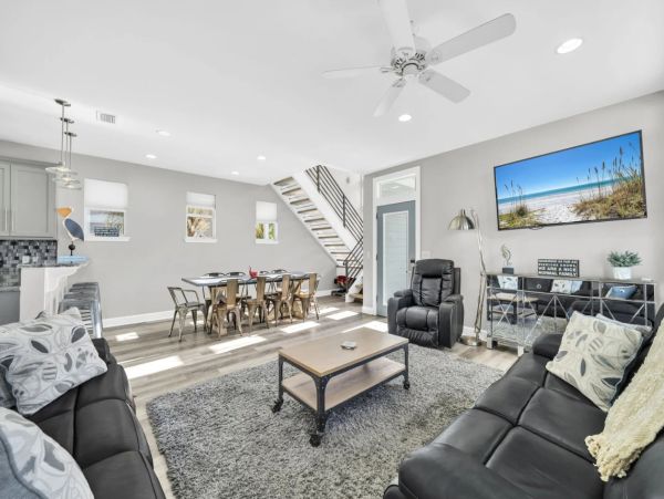 Destin Vacation Rental - Luxury Beach House with Pool