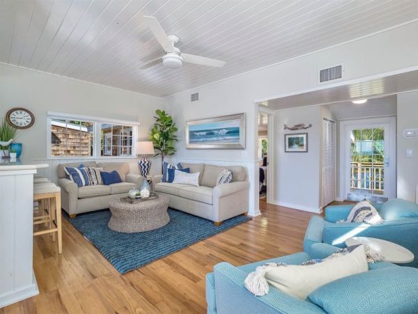 Gulf Front Captiva Vacation Home Three Bedroom