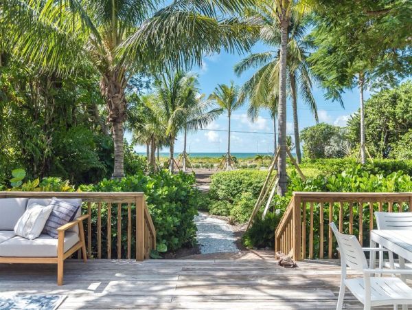 Gulf Front Captiva Vacation Home Three Bedroom