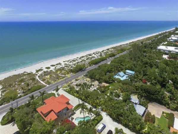 Gulf Front Captiva Vacation Home Three Bedroom