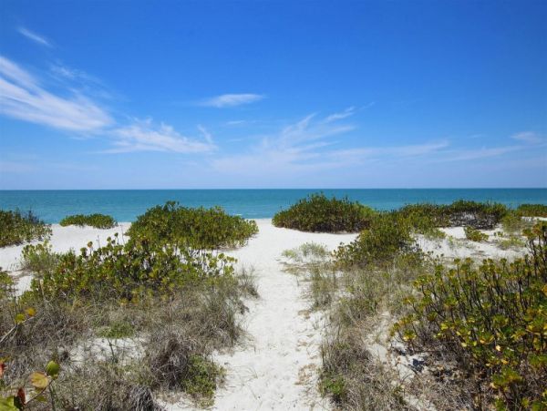 Gulf Front Captiva Vacation Home Three Bedroom