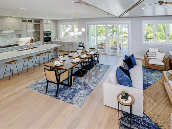 Luxury Four Bedroom Canal Front Vacation Home on Anna Maria Island NEW ARRIVAL