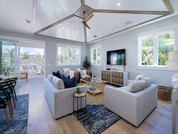 Luxury Four Bedroom Canal Front Vacation Home on Anna Maria Island NEW ARRIVAL