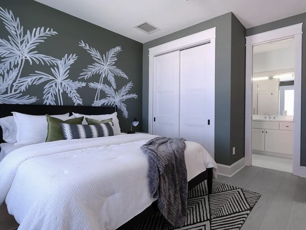 Luxury Four Bedroom Canal Front Vacation Home on Anna Maria Island NEW ARRIVAL