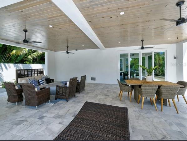 Luxury Four Bedroom Canal Front Vacation Home on Anna Maria Island NEW ARRIVAL