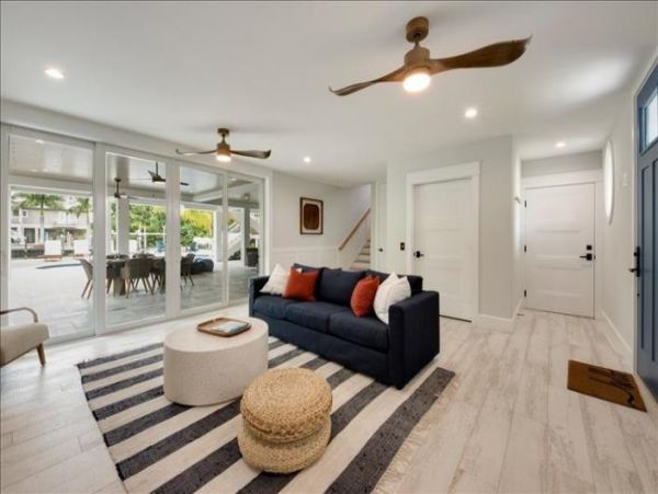 Luxury Four Bedroom Canal Front Vacation Home on Anna Maria Island NEW ARRIVAL