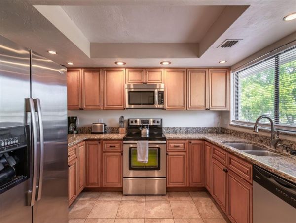 Two Blocks from Beach Siesta Key Vacation Condo Sleeps 4