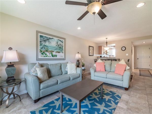Two Blocks from Beach Siesta Key Vacation Condo Sleeps 4