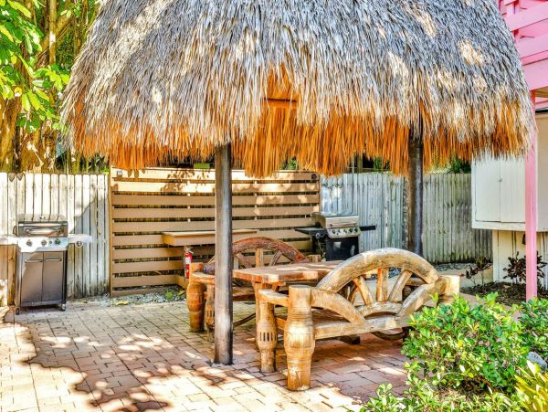 Two Bedroom Anna Maria Island Vacation Pool Condo