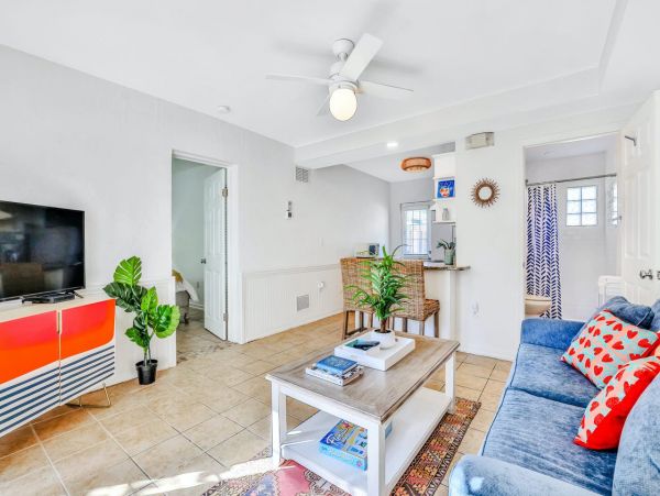 Two Bedroom Anna Maria Island Vacation Pool Condo