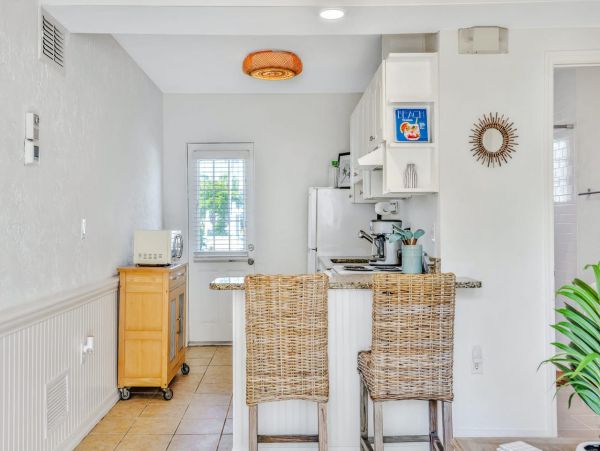 Two Bedroom Anna Maria Island Vacation Pool Condo