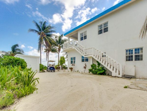 Oceanfront Five Bedroom Vacation Home in Belize