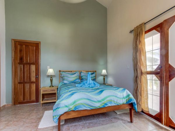 Oceanfront Five Bedroom Vacation Home in Belize