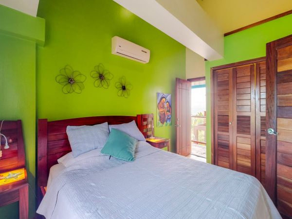 Gorgeous Vacation Rental Home Beachside with Private Pool