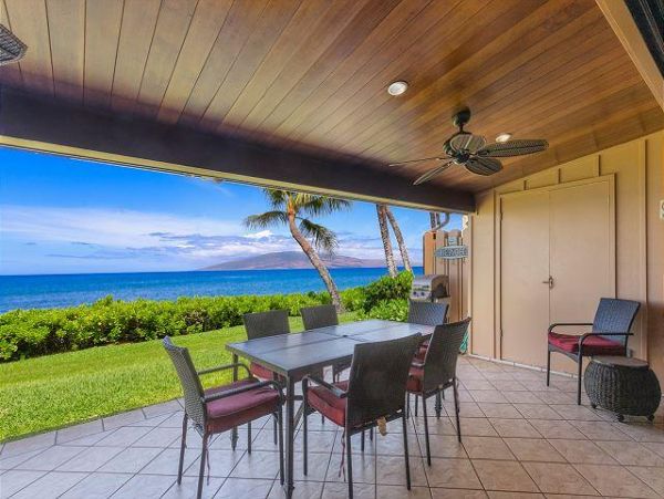 Lahaina Vacation Condo with 4 Bedrooms & Ocean View