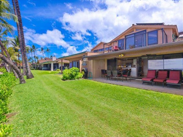 Lahaina Vacation Condo with 4 Bedrooms & Ocean View