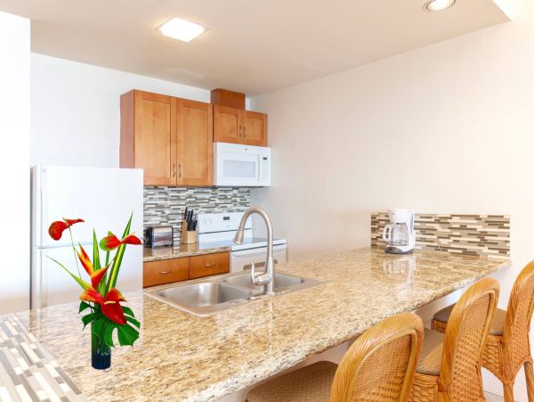 Oceanfront One Bedroom Vacation Condo in Kahana