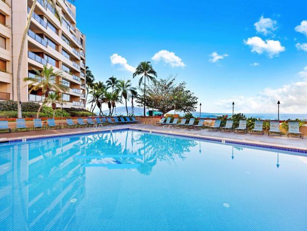 Oceanfront One Bedroom Vacation Condo in Kahana