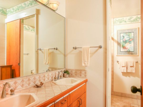 Ocean View Two Bedroom Rental Condo in Kahana