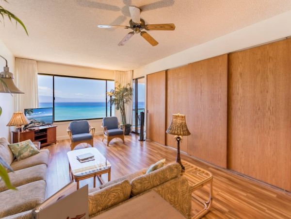Kahana Condo with Full Ocean Views & Great Resort Amenities